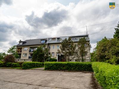 Budynek który znajduje się  przy ul. Mroczkiewicza 3b w Tychowie. Który zostanie przeznaczony na rzebudowę i zmianę sposobu użytkowania budynku biurowego na budynek mieszkalny wielorodzinny z częścią usługową