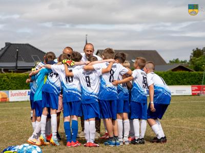 Na zdjęciu dzieci z klubu sportowego Głaz Tychowo podczas Festiwalu Letniego w Chemnitz.