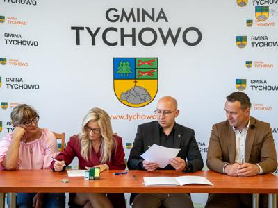 Podisanie umowy na dofinansowanie projektów zgłoszonych przez dwa sołectwa z terenu naszej gminy w ramach konkursu Marszałka Województwa Zachodniopomorskiego „Granty Sołeckie 2025”