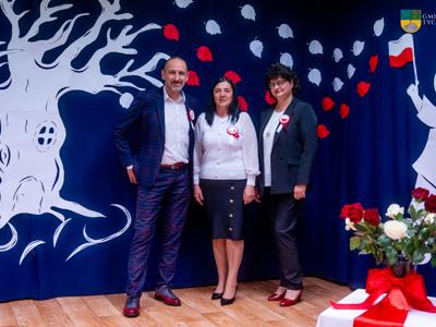 Na zdjęciu Zastępca Burmistrza Jacek Marcinkowski, Sekretarz Gminy Anna Janiuk oraz Dyrektor Przedszkola i Żłobka Genowefa Kuczmera.