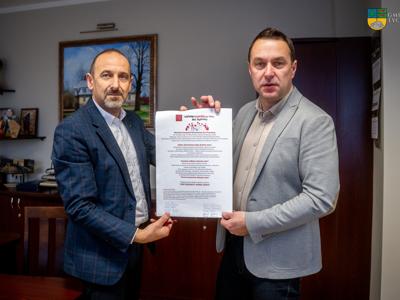 Na zdjęciu Burmistrz Tychowa Robert Falana oraz Zastępca Burmistrza Tychowa Jacek Marcinkowski.
