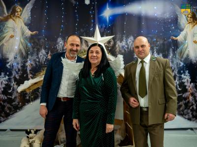 Na zdjęciu Jacek Marcnikowki, Genowefa Kuczmera oraz Sławomir Wiśniewski. 