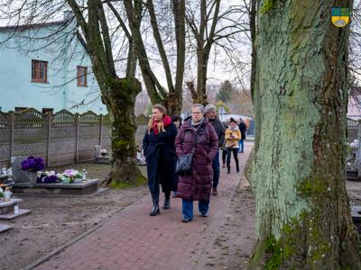 Zdjęcie grupowe podczas  2 dnia wizyty delegacji z Miasta i Gminy Neverin - objazd po terenie Gminy Tychowo
