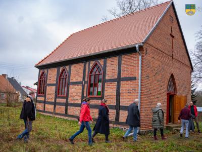 Zdjęcie wykonano podczas 2 dnia wizyty delegacji z Miasta i Gminy Neverin - objazd po terenie Gminy Tychowo