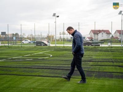 Orlika w Tychowie na zdjęciu Burmistrz Tychowa Robert Falana 