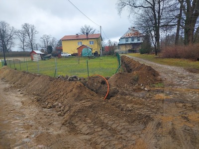 Zdjęcie wykonano podczas trwających prac nad nową drogą w Kikowie.