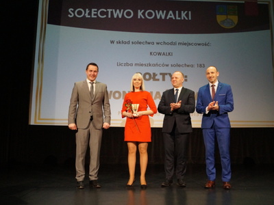 Na zdjęciu Burmistrz Tychowa, Sołtys Kowalek, Wiceprzewodniczący RM w Tychowie oraz Zastępca Burmistrza.