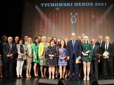 Na zdjęciu nagrodzeni oraz nominowani do nagrody Burmistrza Tychowa -Tychowski Heros