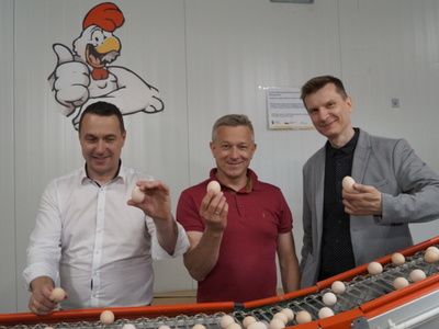 Na zdjęciu burmistrz Robert Falana, Radny Krzysztof Niemiec oraz Przewodniczący Rady Paweł Kowalski.