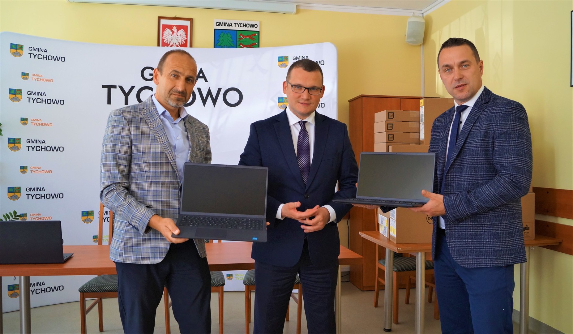  Na zdjęciu z-ca  burmistrza Jacek Marcinkowski, Wiceminster Paweł Szefernaker oraz burmistrz Robert Falana