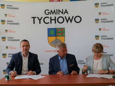 Zdjęcie wykonano podczas podpisania umowy na udzielenie pomocy finansowej.