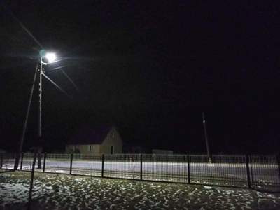 zdjęcia przedstawiające modernizację oświetlenia ulicznego w Gminie Tychowo