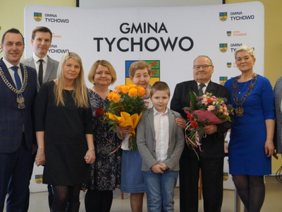 Wręczenie medali za długoletnie pożycie małżeńskie państwa Chwała 