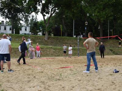 piknik nad jeziorem
