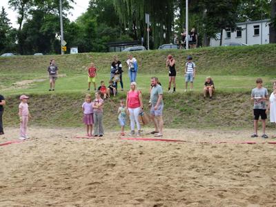 piknik nad jeziorem