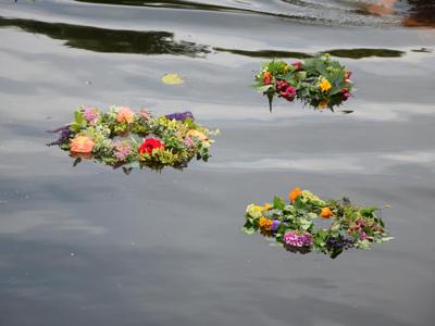 piknik nad jeziorem