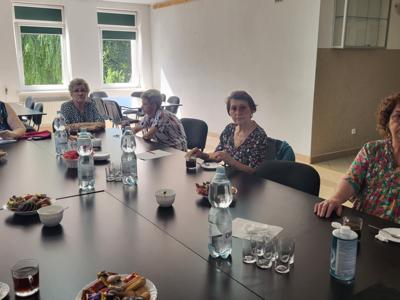 uczestnicy zajęć kosmetologicznych