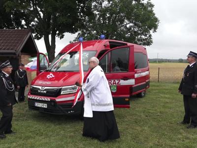 uroczystość przyjęcia samochodu