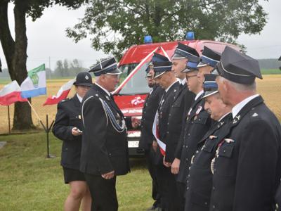 uroczystość przyjęcia samochodu