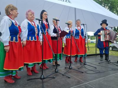 przegląd zespołów ludowych w Ugoszczu