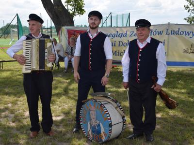 przegląd zespołów ludowych w Ugoszczu
