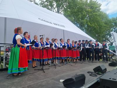 przegląd zespołów ludowych w Ugoszczu