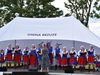 przegląd zespołów ludowych w Ugoszczu