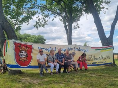 przegląd zespołów ludowych w Ugoszczu