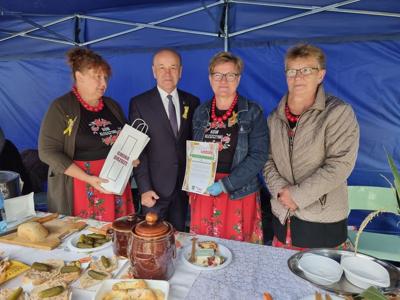 Dożynki Gminne w Trąbinie gmina Brzuze