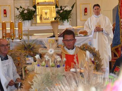 Dożynki Gminne w Trąbinie gmina Brzuze