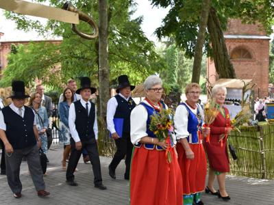 Dożynki Gminne w Trąbinie gmina Brzuze