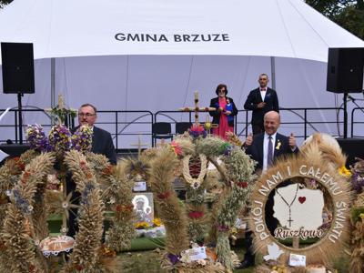 Dożynki Gminne w Trąbinie gmina Brzuze