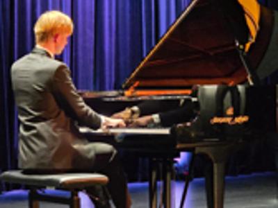 Koncert fortepianowy w Ostrowitem