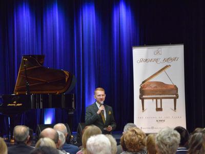 Koncert fortepianowy w Ostrowitem