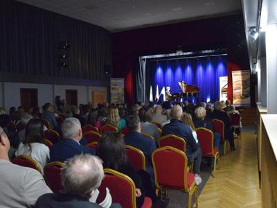 Koncert fortepianowy w Ostrowitem