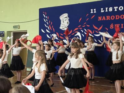 obchody Święta Niepodległości w ZS-P w Ostrowitem