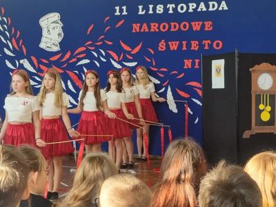 obchody Święta Niepodległości w ZS-P w Ostrowitem