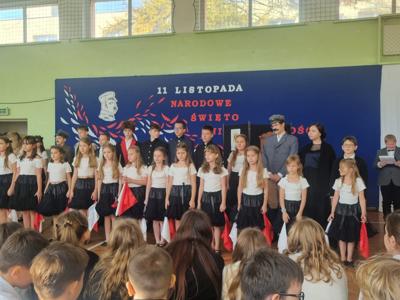 obchody Święta Niepodległości w ZS-P w Ostrowitem