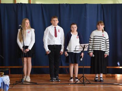 obchody Święta Niepodległości w ZS-P w Ostrowitem