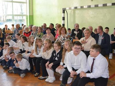 obchody Święta Niepodległości w ZS-P w Ostrowitem