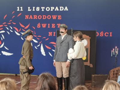 obchody Święta Niepodległości w ZS-P w Ostrowitem