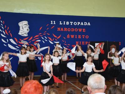 obchody Święta Niepodległości w ZS-P w Ostrowitem