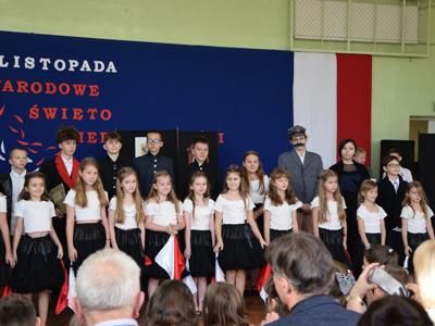 obchody Święta Niepodległości w ZS-P w Ostrowitem