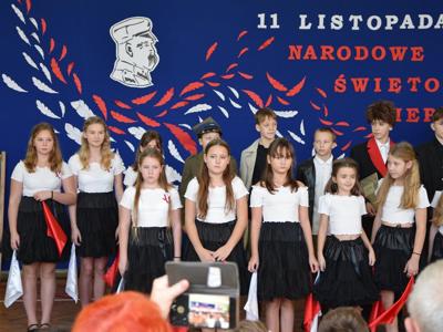 obchody Święta Niepodległości w ZS-P w Ostrowitem