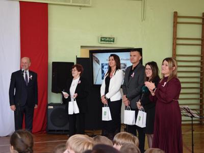 obchody Święta Niepodległości w ZS-P w Ostrowitem