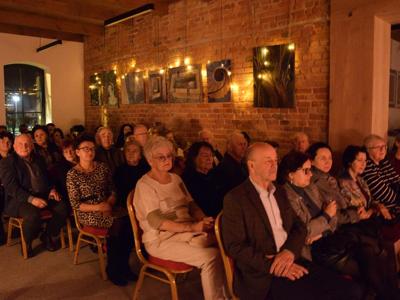 Śpiew w blasku świec