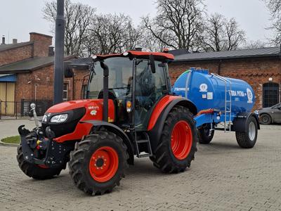 ciągnik i beczkowóz