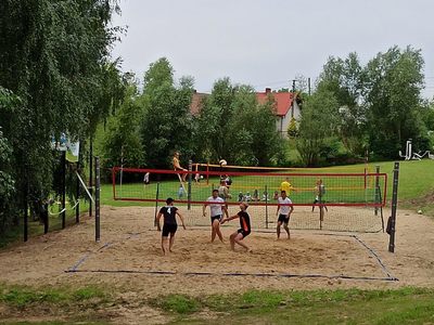 Siatkówka plażowa w Brzuzem