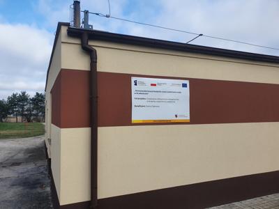 Zdjęcie zmodernizowanej stacji uzdatniania wody w Krzekotowie.