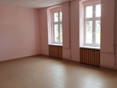 zdjęcie budynku przedszkola po remoncie.